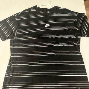 Men’s Large Nike Premium Sportswear Essential